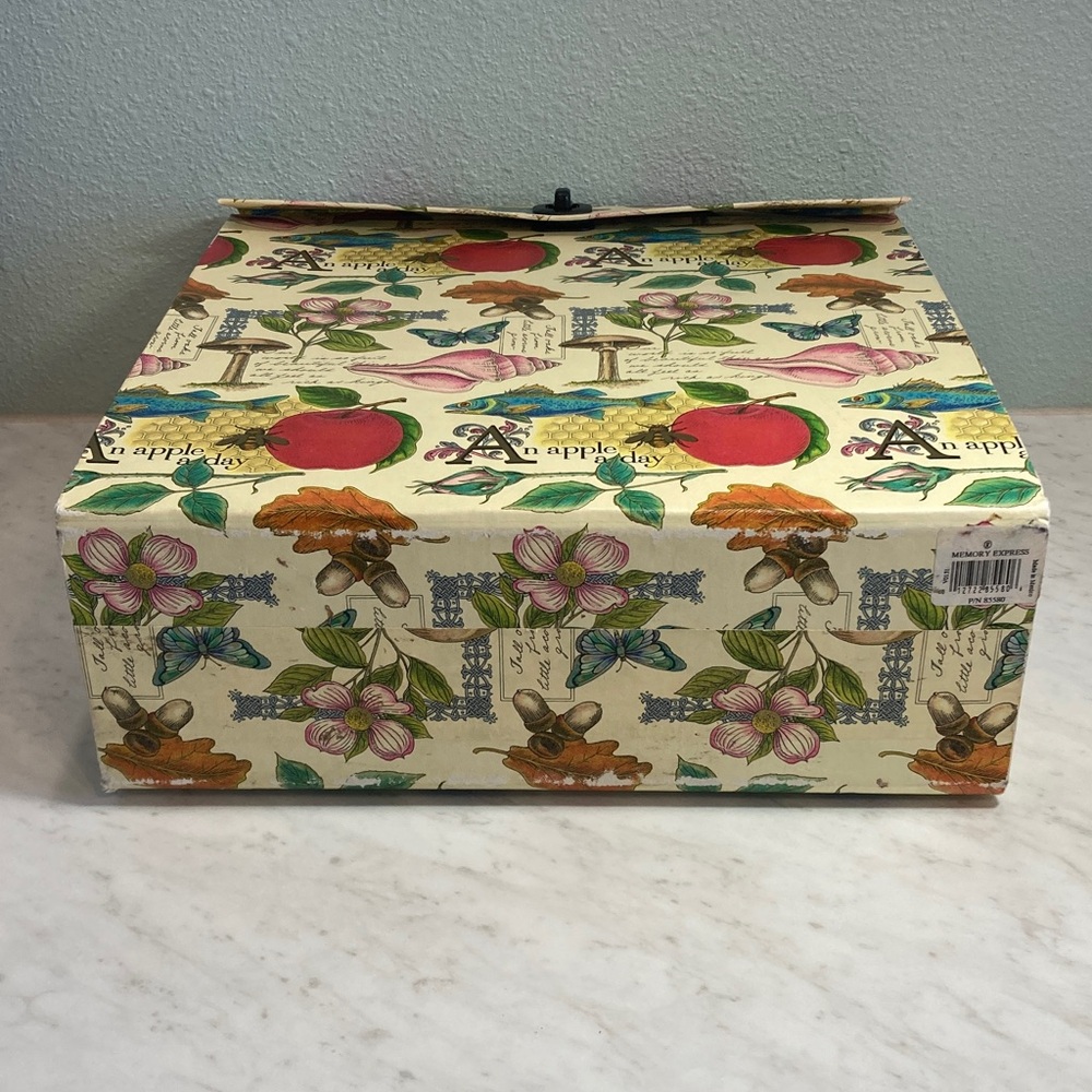 Memory Express Vintage Nature Pattern 12x12 Scrapbook Paper Accordion Storage - Picture 15 of 17